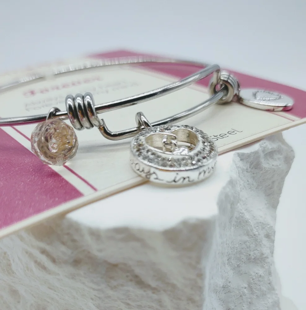 LA Rocks Adjustable Forever In My Heart Rhinestone Dangle Bracelet - Picture 5 of 6